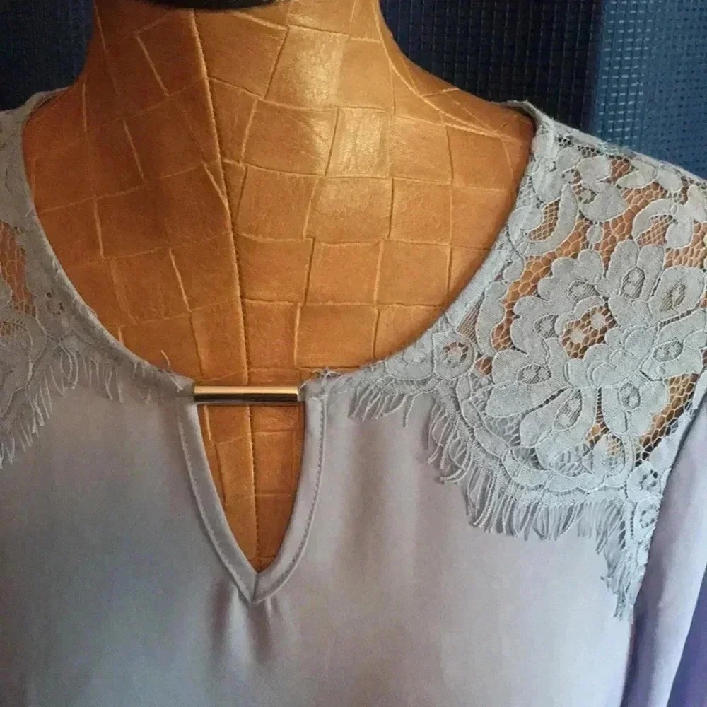The‎ Limited Light Blue Lace Back Blouse Gold Bar Keyhole Long Sleeve Top S